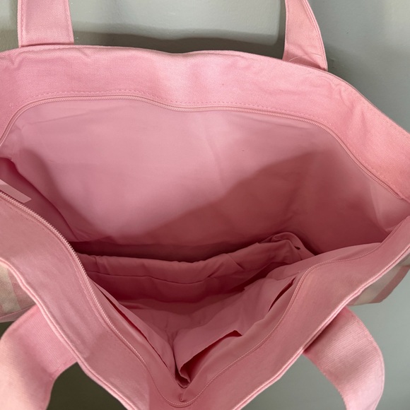 NWT! VS Striped Tote Bag - Picture 4 of 5